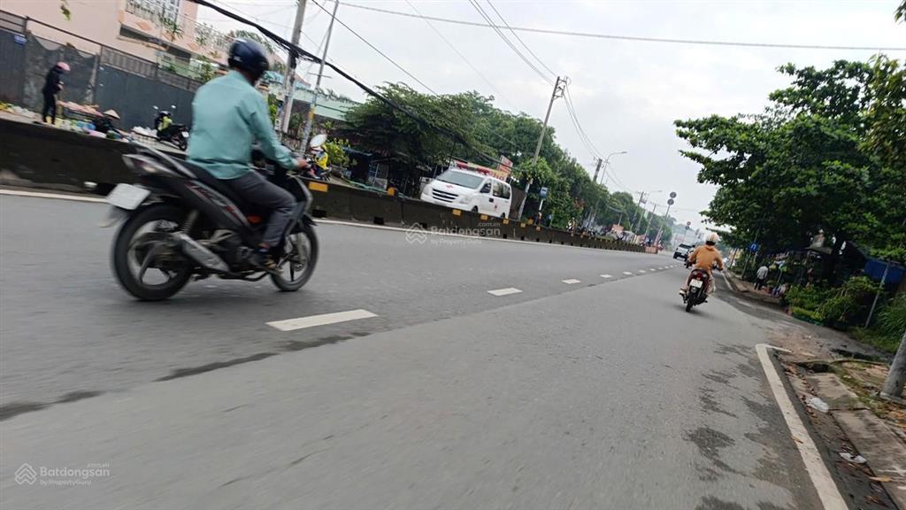 Bán nhà mặt tiền nguyễn hữu trí ở tân túc 207m2 ngang 5m gần ngã 4 bình đình kd đa ngành tl 14,8 tỷ