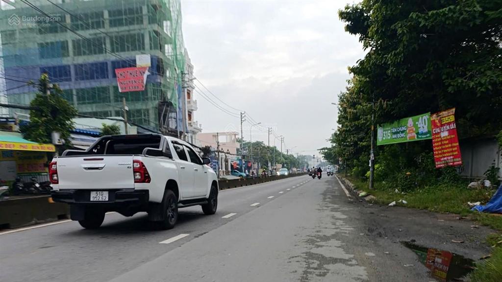 Bán nhà mặt tiền nguyễn hữu trí ở tân túc 207m2 ngang 5m gần ngã 4 bình đình kd đa ngành tl 14,8 tỷ