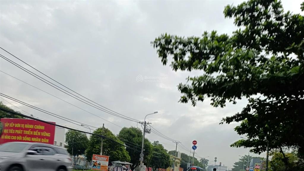 Bán nhà mặt tiền nguyễn hữu trí ở tân túc 207m2 ngang 5m gần ngã 4 bình đình kd đa ngành tl 14,8 tỷ