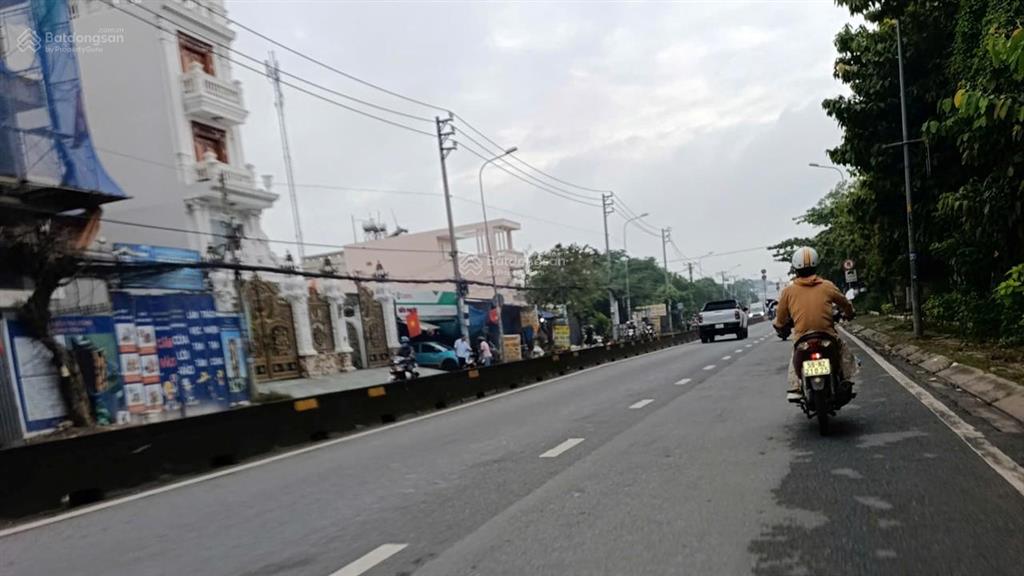 Nhà mặt tiền nguyễn hữu trí cạnh ngã 4 bình điền ql1a 223m2 ngang 5,2m  bán 17,6 tỷ  kd đa ngành