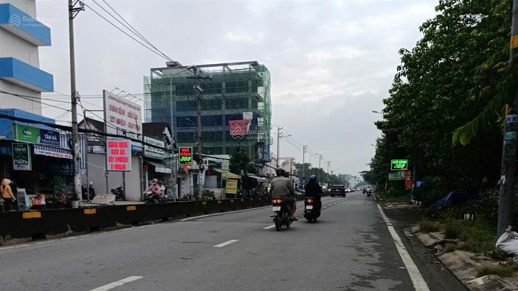 Nhà mặt tiền nguyễn hữu trí cạnh ngã 4 bình điền ql1a 223m2 ngang 5,2m  bán 17,6 tỷ  kd đa ngành