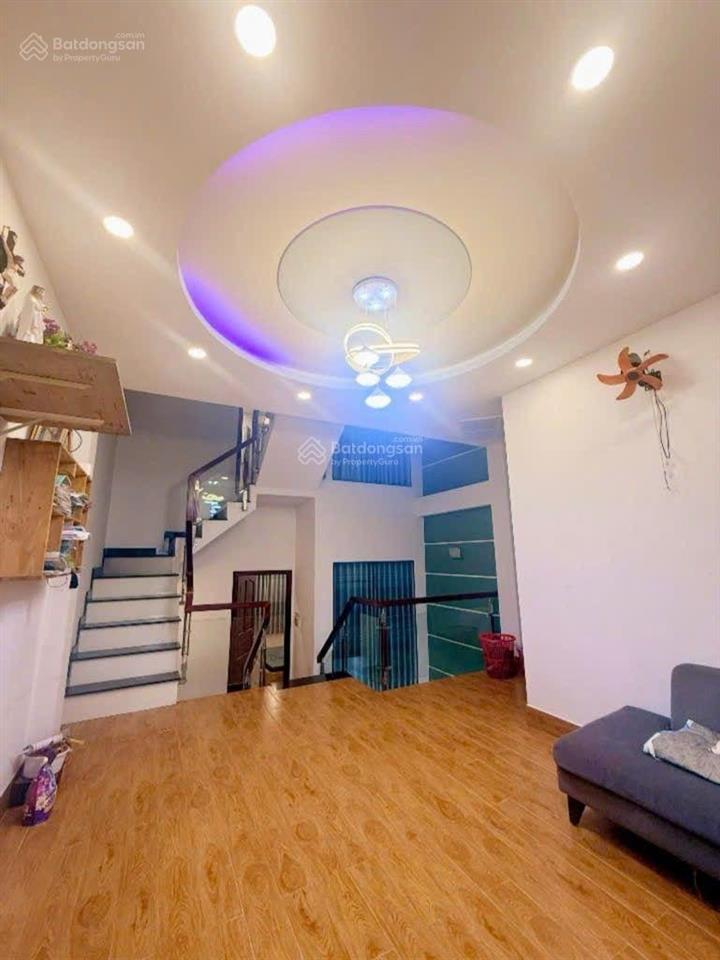 Nhà 3 tầng, dt 5x20m, giá 7,x tỷ, đường tân kỳ tân quý, bình tân, hẻm 5m