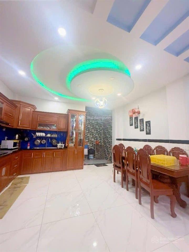 Nhà 3 tầng, dt 5x20m, giá 7,x tỷ, đường tân kỳ tân quý, bình tân, hẻm 5m