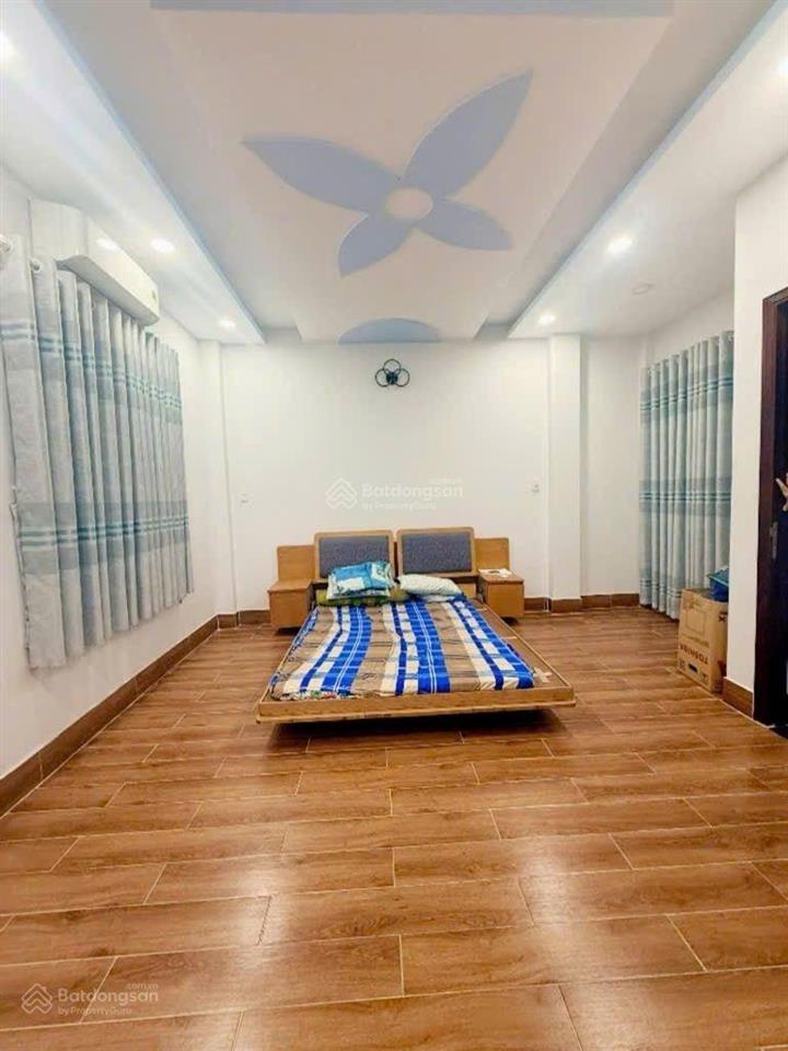 Nhà 3 tầng, dt 5x20m, giá 7,x tỷ, đường tân kỳ tân quý, bình tân, hẻm 5m