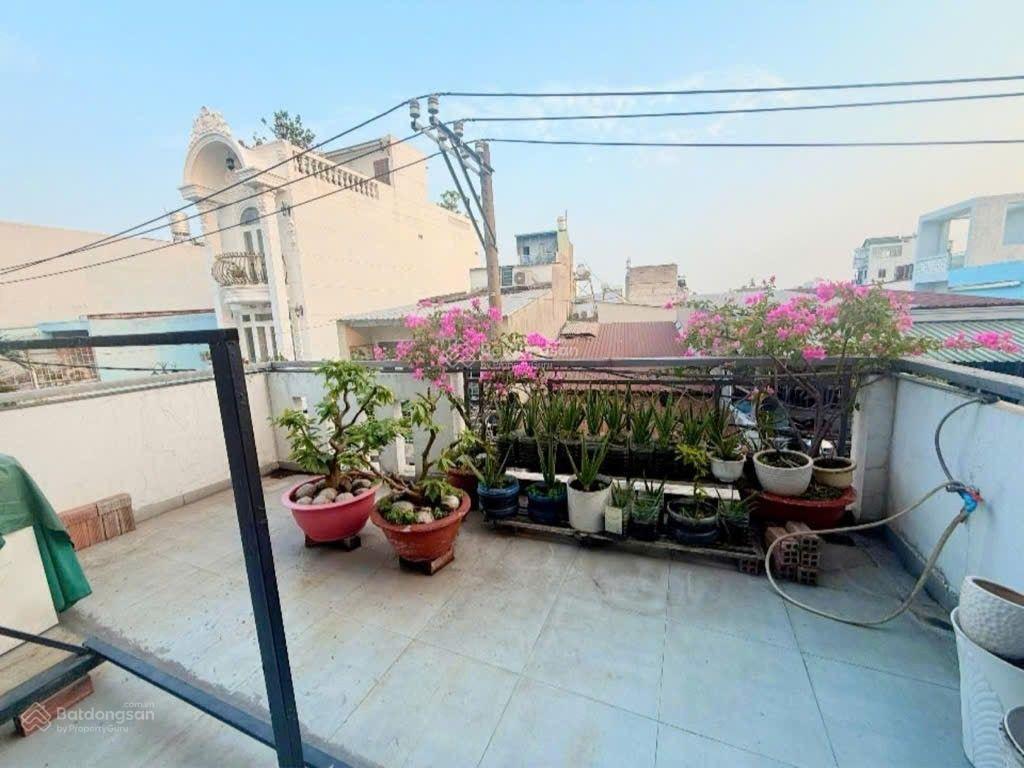 Nhà 3 tầng, dt 5x20m, giá 7,x tỷ, đường tân kỳ tân quý, bình tân, hẻm 5m