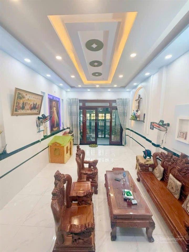 Nhà 3 tầng, dt 5x20m, giá 7,x tỷ, đường tân kỳ tân quý, bình tân, hẻm 5m