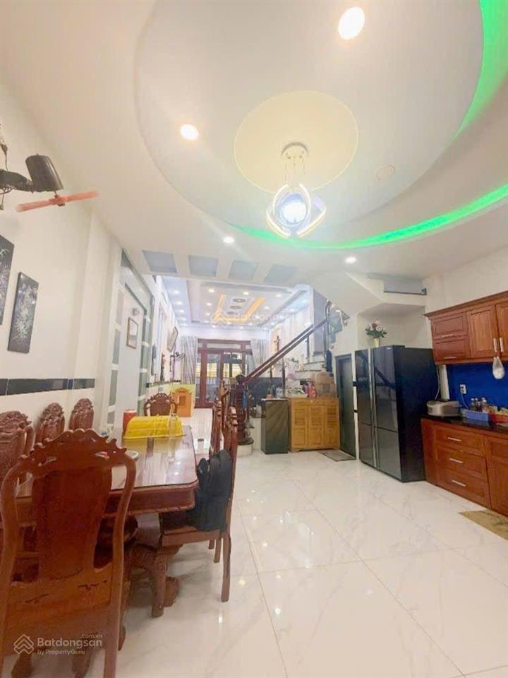 Nhà 3 tầng, dt 5x20m, giá 7,x tỷ, đường tân kỳ tân quý, bình tân, hẻm 5m