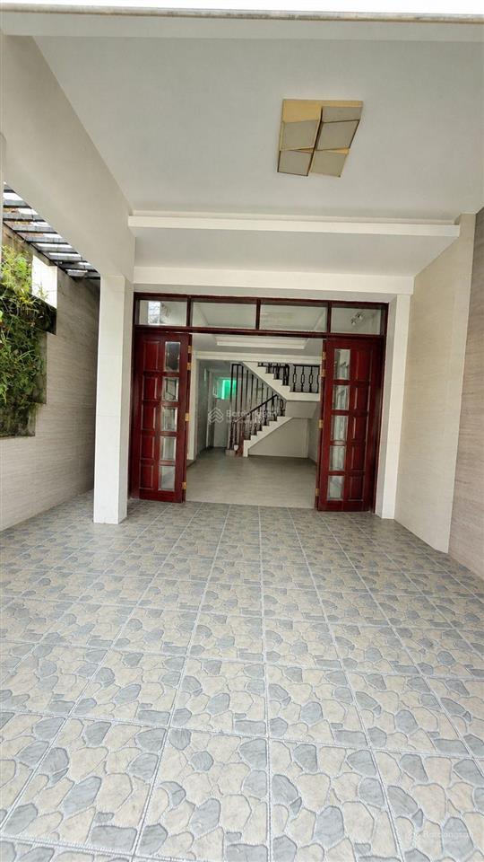Giảm mạnh 1,5 tỷ. mặt tiền nhà thờ tân hương 5 tầng, dt 4x18, giá nhỉnh 8 tỷ (thương lượng nhẹ)