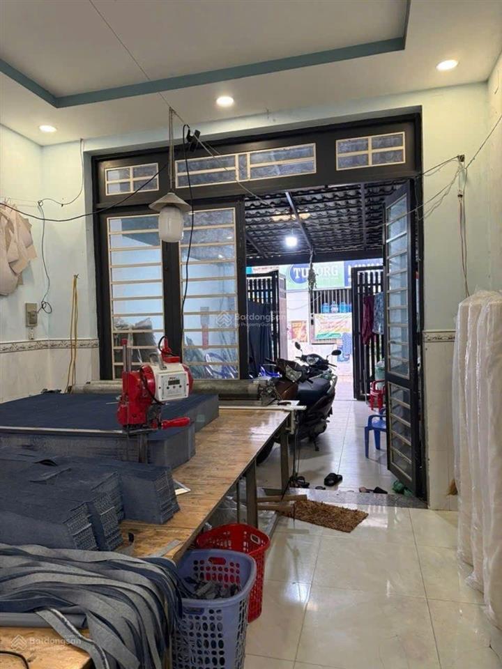 Mt nội bộ dt 4x20,5m, dọc kênh tham lương, giá nhỉnh 5 tỷ