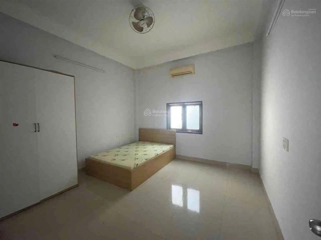 Nhà hẻm xe hơi, 3 tầng, dt 4x15m, giá 5,x tỷ (tl), khu kênh tham lương, bình tân