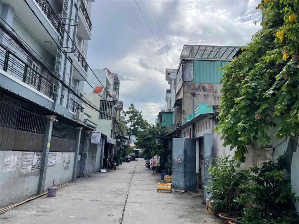 Nhà hẻm xe hơi, 3 tầng, dt 4x15m, giá 5,x tỷ (tl), khu kênh tham lương, bình tân