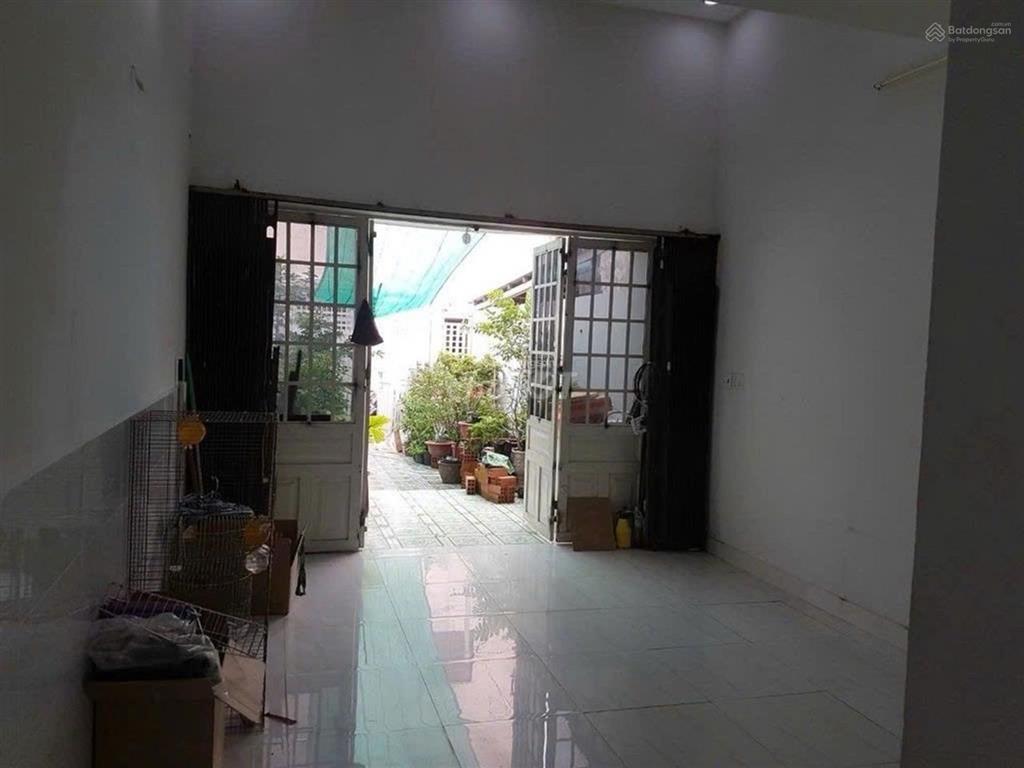 Nhà 97m2, chỉ 7 tỷ, ngay tân phú, qua trường đh công thương 5phút