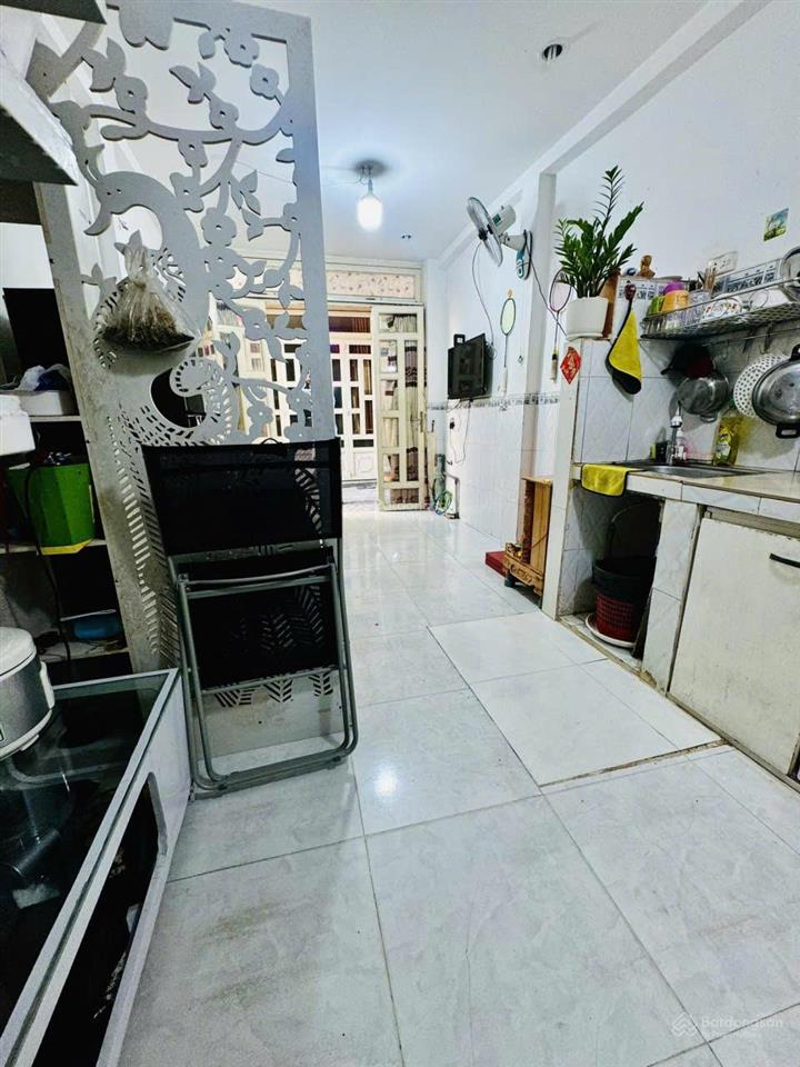 Giảm 200 triệu  bán nhanh nhà 1 trệt 3 lầu đường nguyễn trãi  gần chợ bến thành, bùi viện
