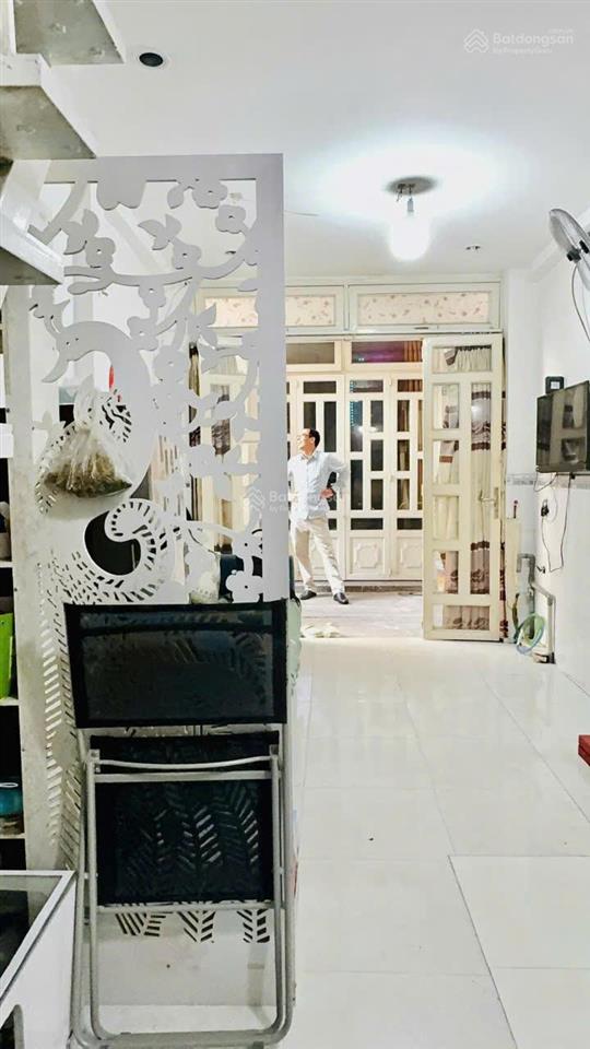 Giảm 200 triệu  bán nhanh nhà 1 trệt 3 lầu đường nguyễn trãi  gần chợ bến thành, bùi viện