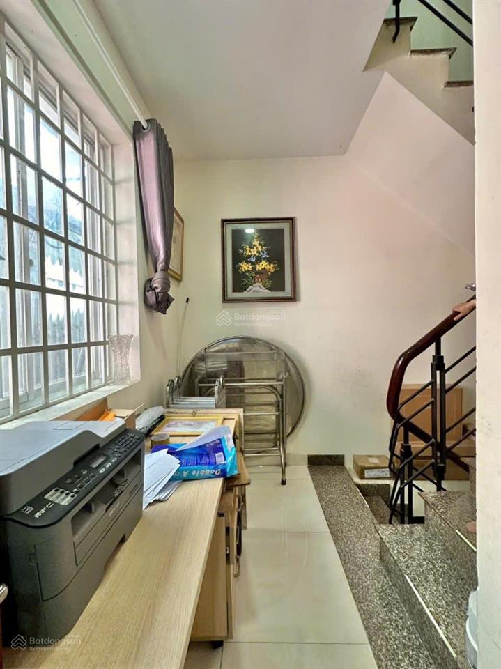 Giảm 300 triệu bán nhà 1 trệt 2 lầu đường bùi thị xuân  cách mặt tiền 1 căn