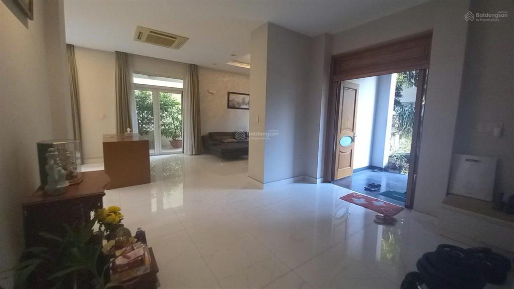Cho thuê gấp biệt thự đơn lập phú gia, phú mỹ hưng, quận 7