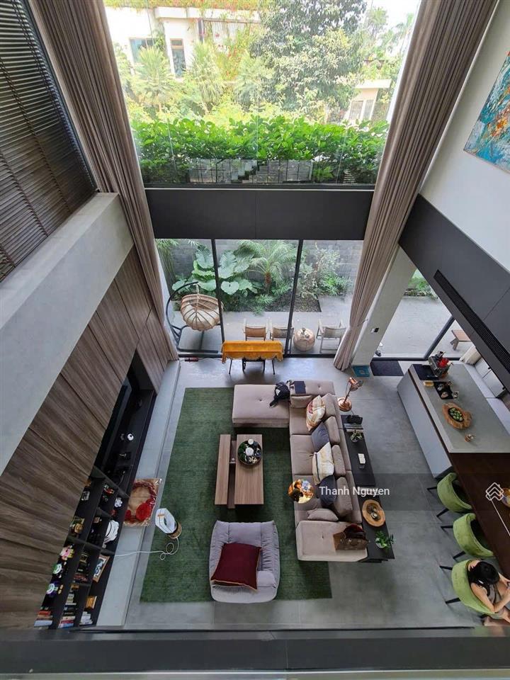 Siêu phẩm biệt thự quận 1 ngay trần nhật duật  dt 15x22m  hầm 4 lầu st mới, có hồ bơi  85 tỷ