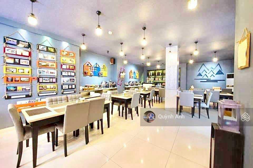 Bán nhà mặt tiền góc bà huyện thanh quan quận 3  9x29m cn 252m2 cho thuê 160 tr/th  75 tỷ