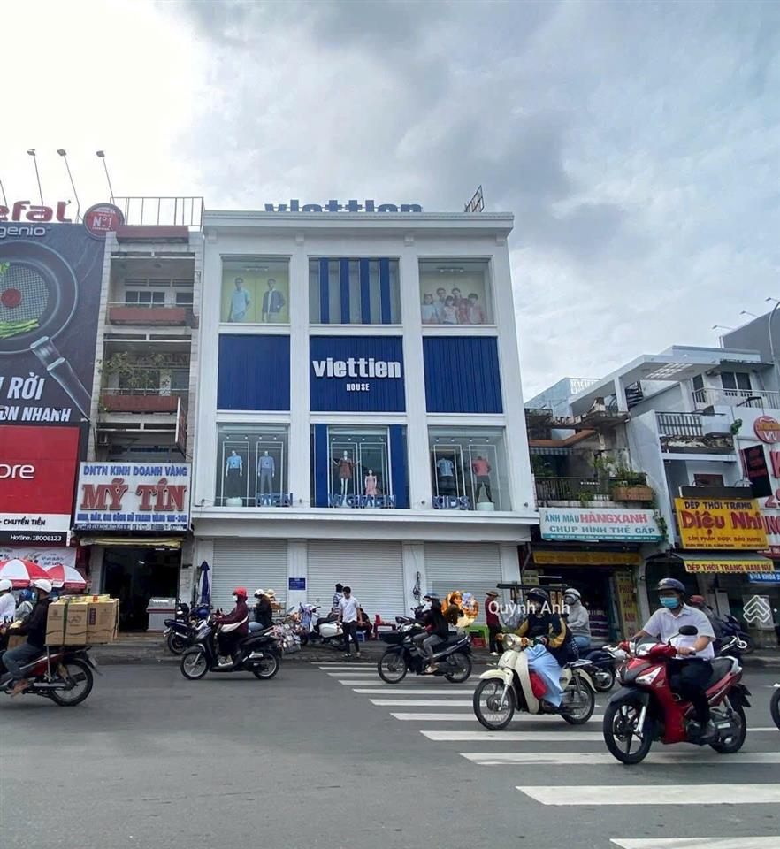 Thương hiệu ! mặt tiền góc nguyễn chí thanh q.10  11x29m cn 250m2  3 tầng  200 triệu/th  75 tỷ