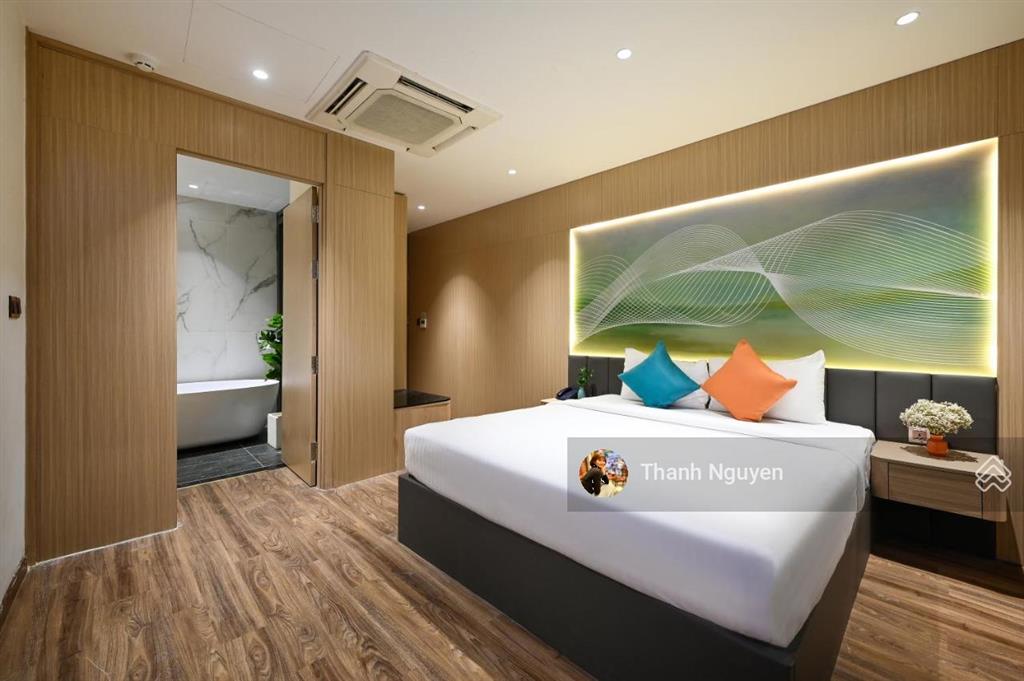 Khách sạn vip  mặt tiền lý tự trọng, quận 1  8.5x22m  hầm 10 tầng  hđt 650 triệu  giá 200 tỷ