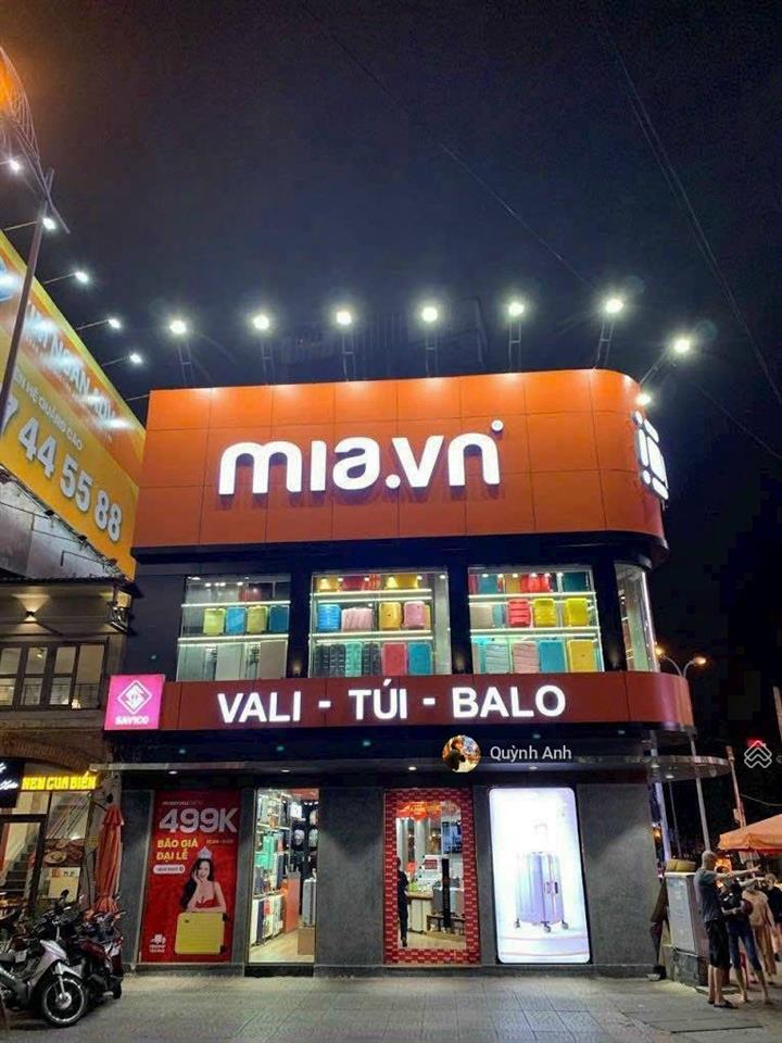 Vị trí rất đẹp  mt nguyễn thị minh khai, quận 1  6.5x18m, nở hậu 10m  thuê 100 triệu  giá 45 tỷ