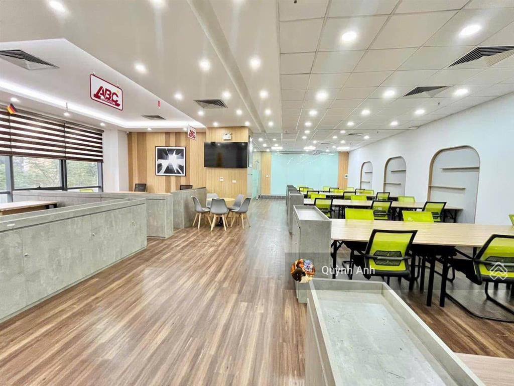 Vị trí rất đẹp  góc 2mt lê văn sỹ, quận 3  8.5x18m  5 tầng  hđt 200 triệu  giá 60 tỷ
