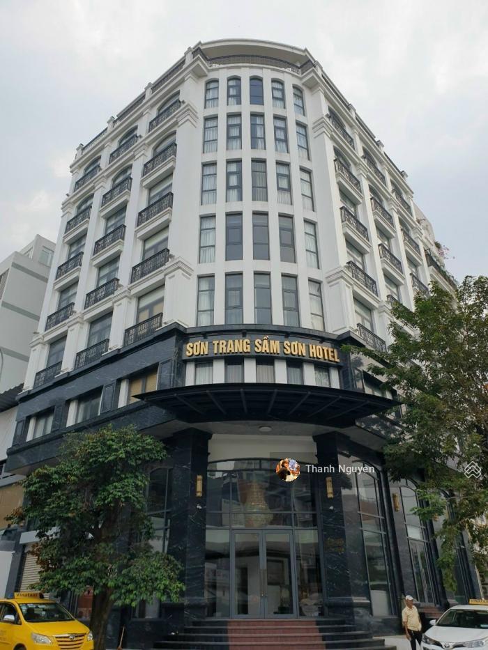 Ngay cửa ngõ sân bay! tòa nhà khách sạn mt trường sơn  15x25m  hầm 7 tầng  hđ 400 tr  150 tỷ