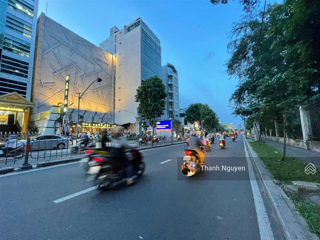 Góc 2mt nguyễn thị minh khai + tôn thất tùng, quận 1  12x18m  2 tầng  hđt 350tr/th  giá 100 tỷ
