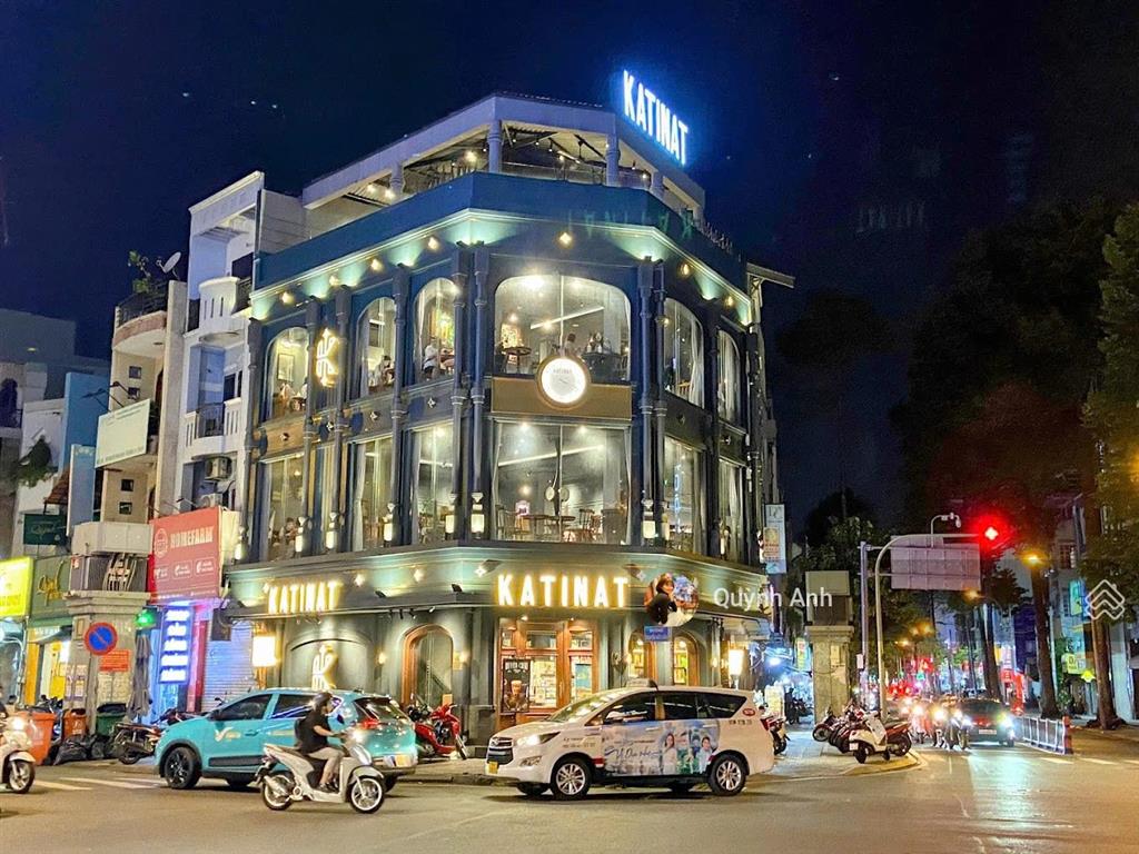 Góc 3mt nguyễn hữu cầu  trần quang khải, q.1  15x18.45m  4 tầng  hđt 350 triệu  60 tỷ tl