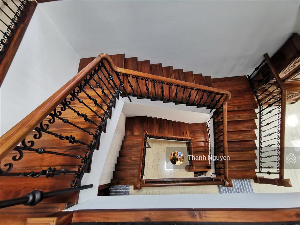 Giảm 10 tỷ! biệt thự đường số 42 thảo điền  dt 17x30m cn 492,6m2  trệt 2 lầu  nhà đẹp vào ở ngay