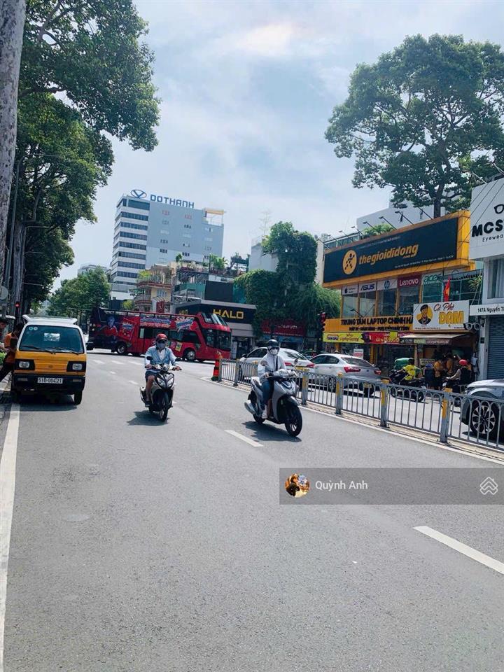 Thương hiệu  bán nhà mt phan xích long phú nhuận dt 7x15m  hầm 5 tầng  cho thuê 100 triệu 35 tỷ
