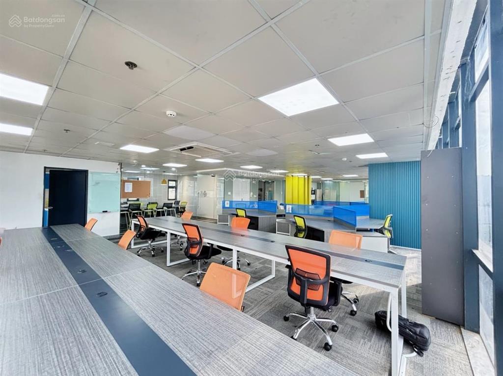 Tòa building  ngay mt 3 tháng 2 quận 10  13x23m  1500m2 sàn  h + 7 tầng  hđ 400 tr/th 148 tỷ