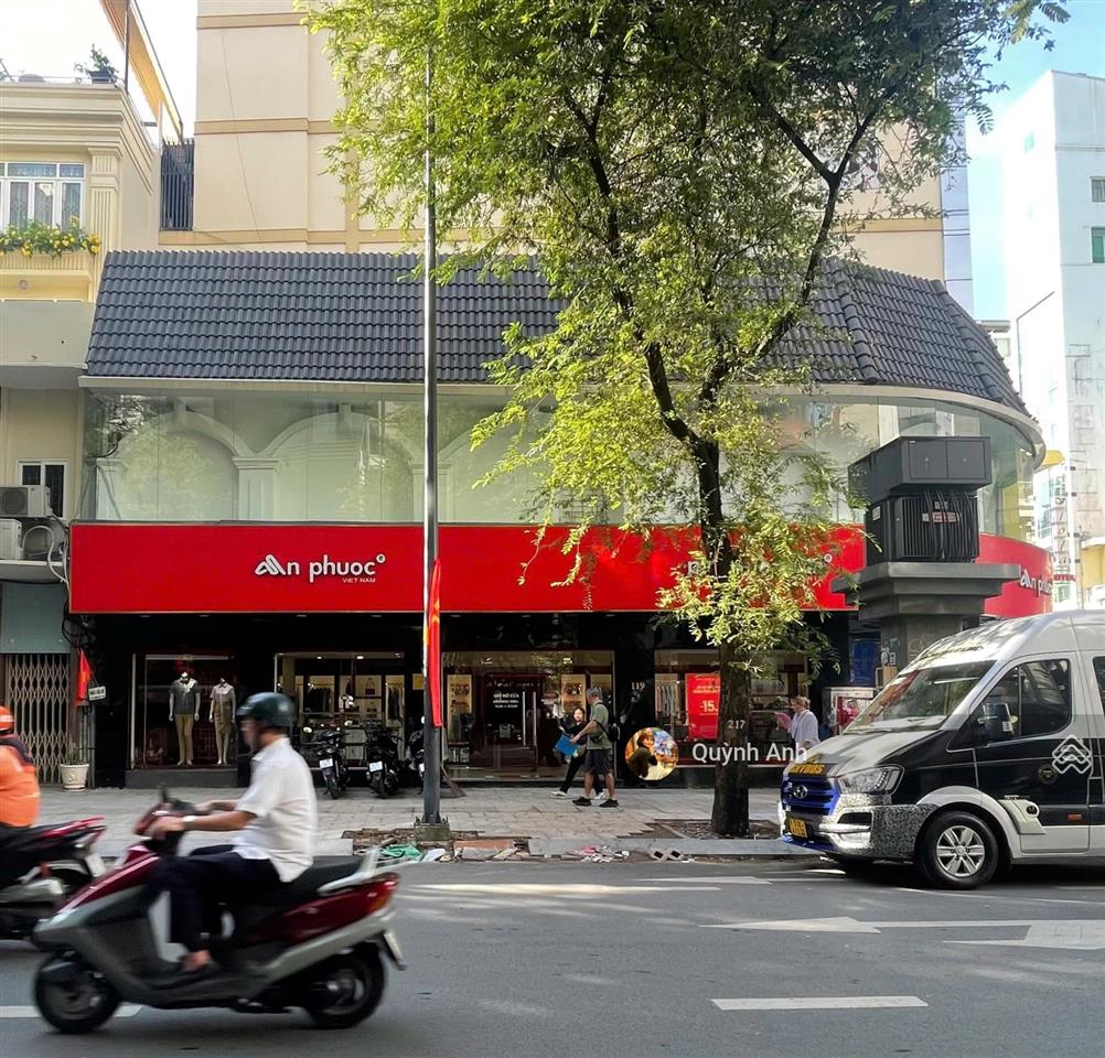 Vị trí vàng  góc 2mt lý tự trọng & thủ khoa huân, quận 1  6x20m  2 tầng  hđt 300 triệu  100 tỷ