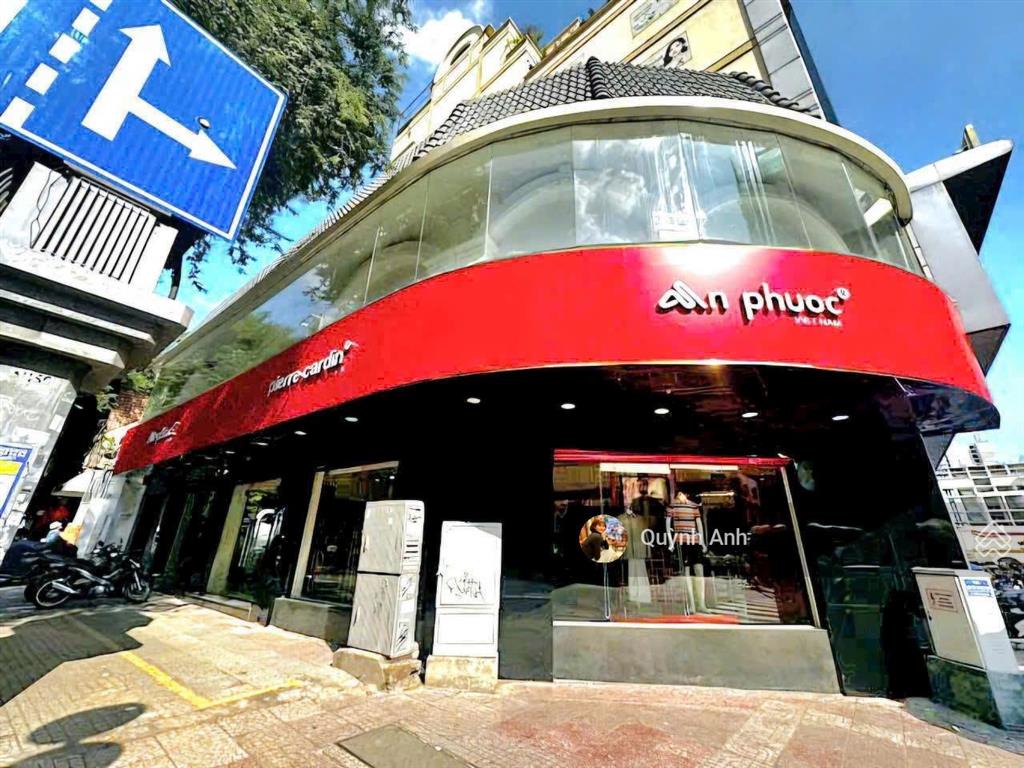 Vị trí vàng  góc 2mt lý tự trọng & thủ khoa huân, quận 1  6x20m  2 tầng  hđt 300 triệu  100 tỷ