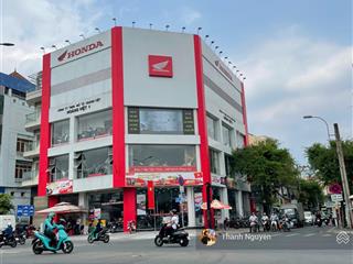 Thương hiệu! mặt tiền nguyễn thị thập, q. 7 dt 20mx28m ctxd h 7 tầng  180 triệu/th  giảm 83 tỷ