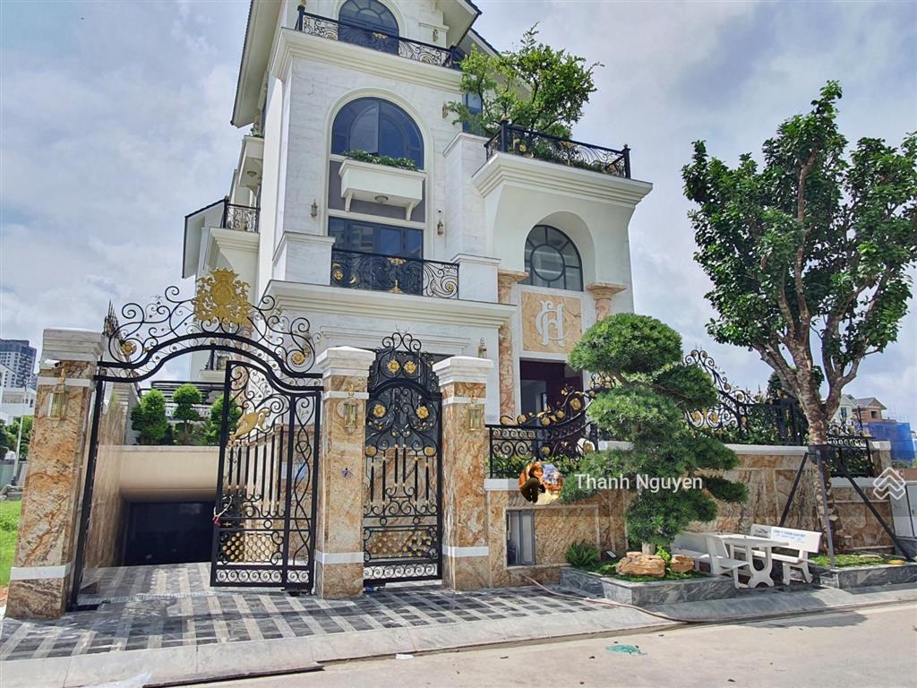 Giảm ngay 15 tỷ! biệt thự đẹp ngay cao đức lân, mega market, q. 2  10x20m  hầm 3 tầng  49 tỷ tl