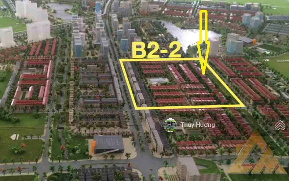 Bán nhà biệt thự 250m2, 2 mặt thoáng, đường 17m, vị trí chạy thẳng ra hồ, kinh doanh tốt