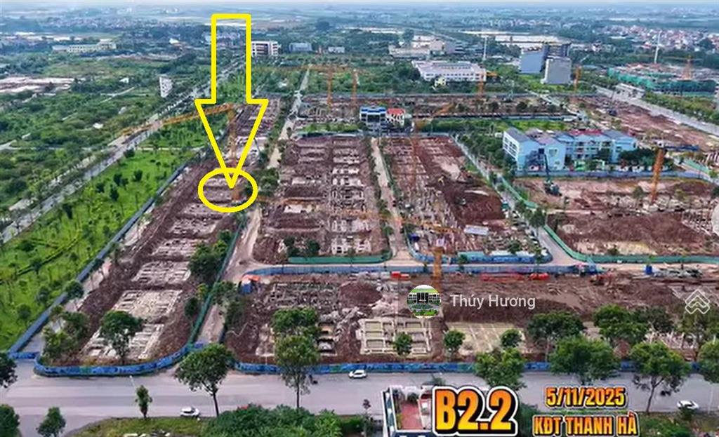 Bán nhà biệt thự 250m2, 2 mặt thoáng, đường 17m, vị trí chạy thẳng ra hồ, kinh doanh tốt