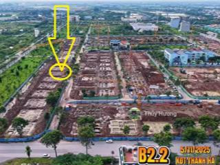 Bán nhà biệt thự 250m2, 2 mặt thoáng, đường 17m, vị trí chạy thẳng ra hồ, kinh doanh tốt