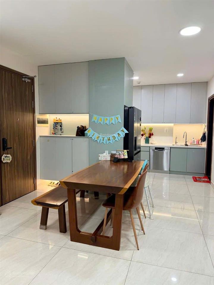 Bán căn hộ ngay trung tâm tân bình  gần sân bay, 100m², 3pn, căn góc, view cv 0932 742 ***