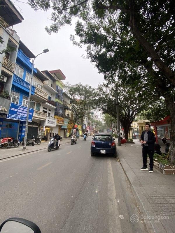 Giảm sốc 5 tỷ  mặt phố đội cấn  2 mặt thoáng  quỹ đất rộng  mặt tiền quyền lực 6m  sổ vuông.