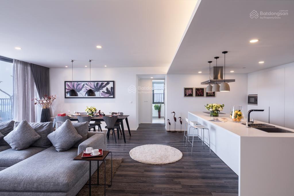 Mặt phố linh lang  khách sạn 7 tầng  mặt tiền quyền lực 11m sổ vuông đét.