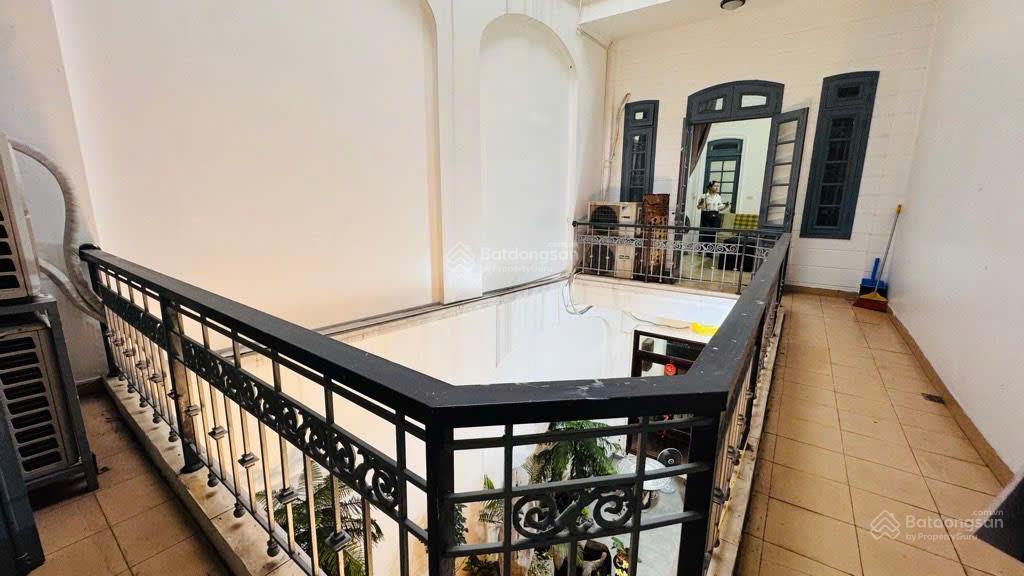 Mặt phố hòe nhai  quần thể phố cổ  mặt tiền quyền lực 6,5m  sổ nở hậu.