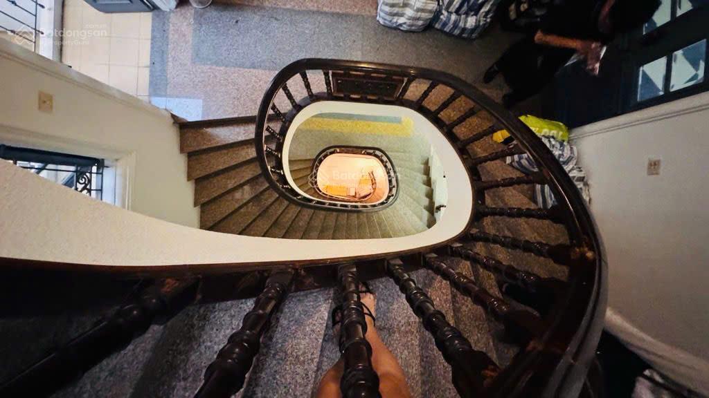 Mặt phố hòe nhai  quần thể phố cổ  mặt tiền quyền lực 6,5m  sổ nở hậu.