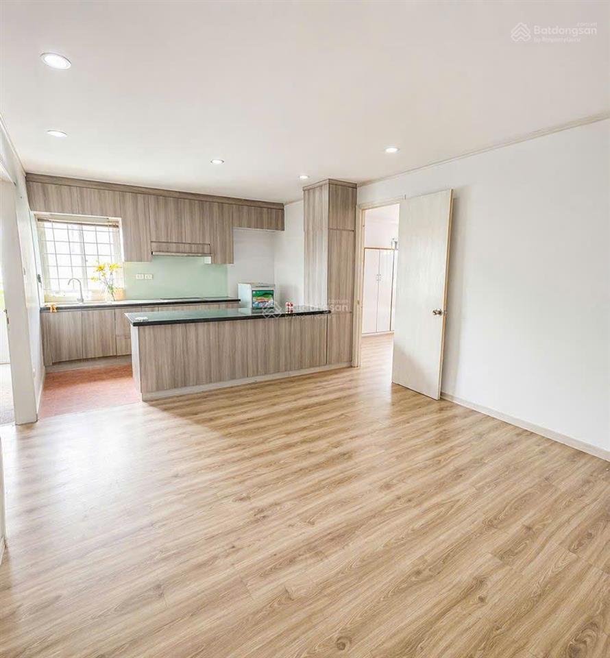 Mặt phố nguyễn công hoan  hàng xóm vtv  2 mặt thoáng  mặt tiền quyền lực 7m  sổ vuông.