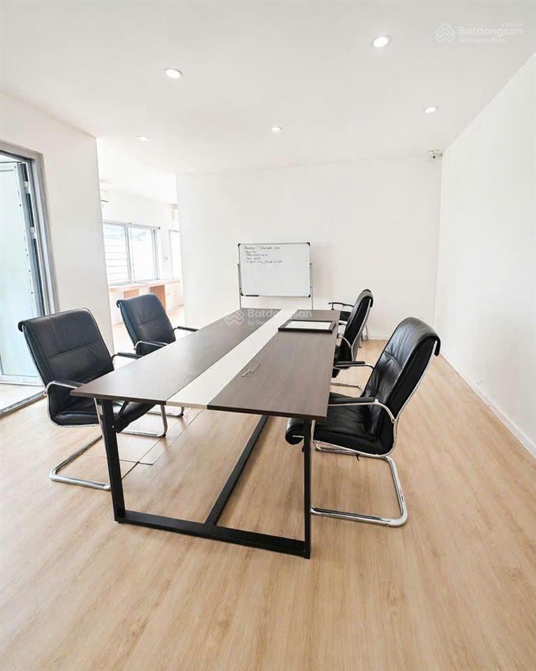 Mặt phố nguyễn công hoan  hàng xóm vtv  2 mặt thoáng  mặt tiền quyền lực 7m  sổ vuông.