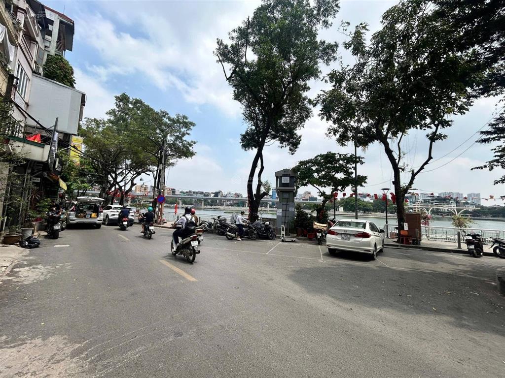 Mặt phố đống đa  view hồ hoàng cầu  mặt tiền tuyệt đối điện ảnh 8m  sổ vuông.
