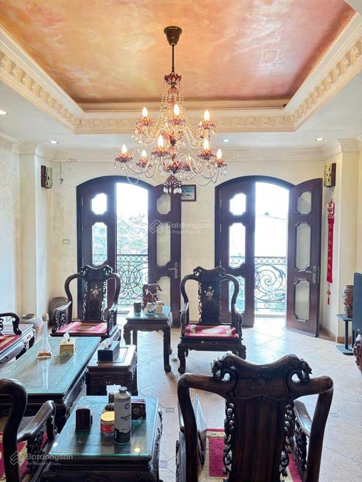 Mặt phố nguyễn thái học, hàng bông  tòa nhà 7 tầng  mặt tiền quyền lực 5m  sổ vuông đét.