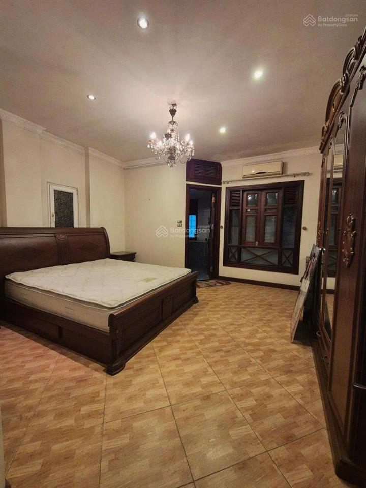 Mặt phố nguyễn thái học, hàng bông  tòa nhà 7 tầng  mặt tiền quyền lực 5m  sổ vuông đét.