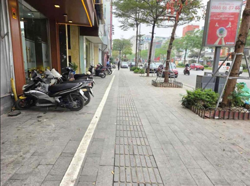 Mặt phố xã đàn  2 mặt tiền trước sau  vỉa hè đá bóng 5m  mặt tiền quyền lực  sổ vuông.